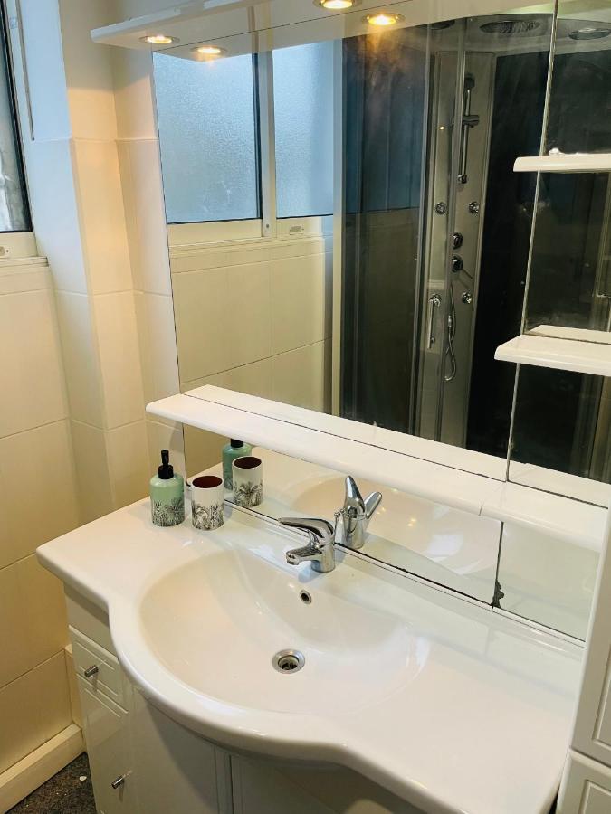 Charmant Appartement De Coeur De Ville - 2 Chambres Lits Queen Size - Netflix - Wifi شيربوغ أون كوتننتين المظهر الخارجي الصورة