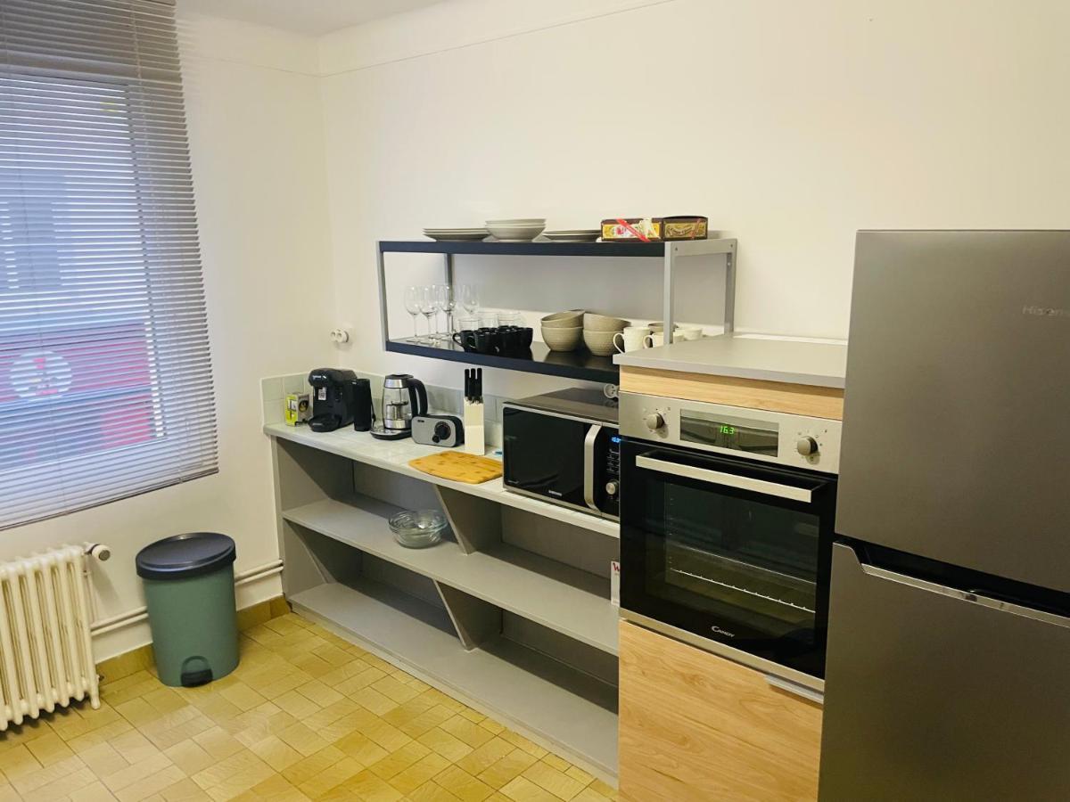 Charmant Appartement De Coeur De Ville - 2 Chambres Lits Queen Size - Netflix - Wifi شيربوغ أون كوتننتين المظهر الخارجي الصورة